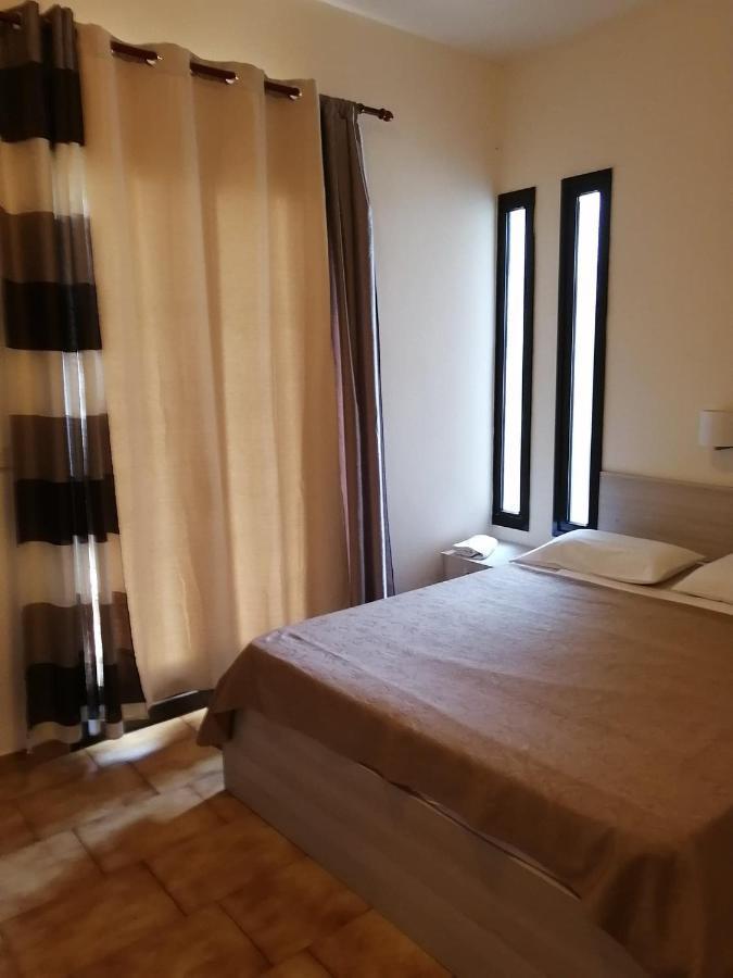 Iliana Apartments Джорджополис Екстериор снимка